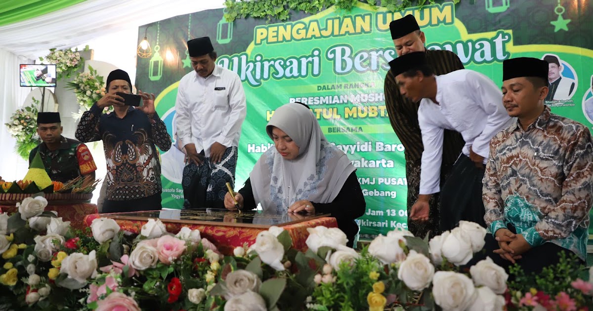 Mushola Hidayatul Mubtadiin: Tempat Beribadah yang Menyatu dengan Kehidupan Cilacap